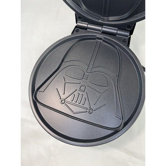 Uncanny Brands Star Wars Darth Vader Waffle Maker - Red Silhouette - Picture 4 of 9